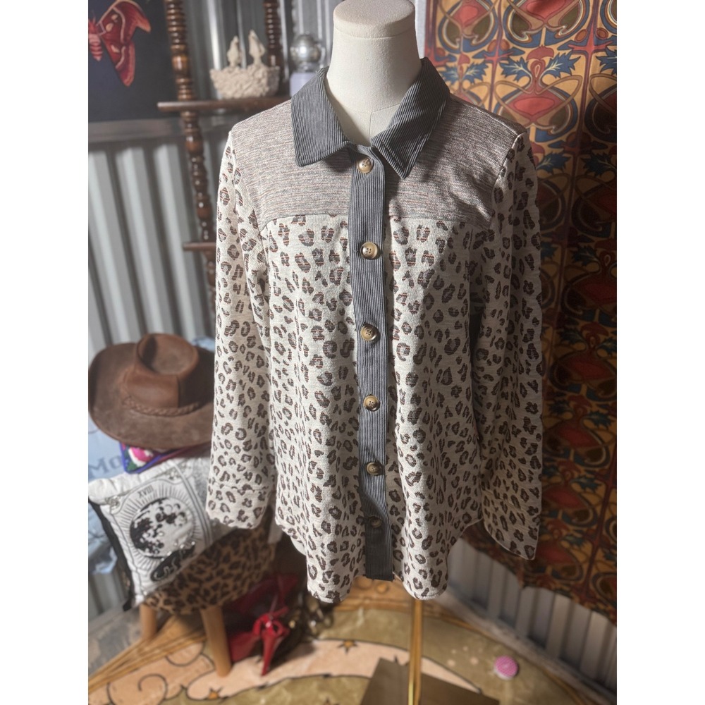 Leopard Print Button Down Shirt Corduroy Contrast Trim Womens Size S‎